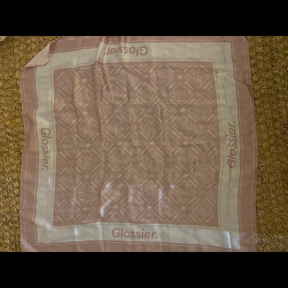 Glossier scarf